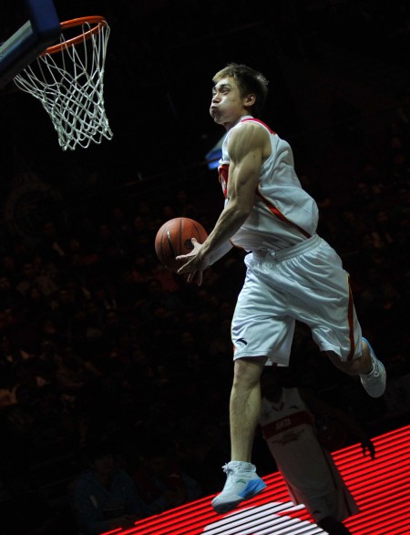 球队并非踢 球队并非踢